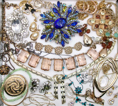 Vintage~Mod Estate Costume Jewelry Lot~AVON~CORO~JERI LOU~J CREW~SARAH~PARK LANE