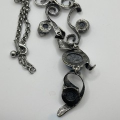 Vintage alisha d necklace Silver tone Twisted Metal With Blue Acrylic Cabochons