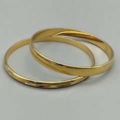 Monet Bangle Bracelet Women Gold Tone Etched Smooth Stackable Jewelry 7.25 In