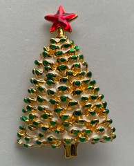 VINTAGE VERO CHRISTMAS TREE BROOCH PIN 3D PINE CONE ENAMEL GOLD RARE MCM HTF 33