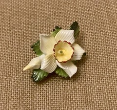 Vintage Handmade English Bone China White Daffodil Flower Brooch Pin