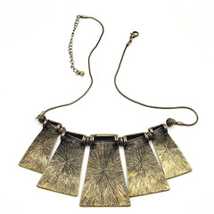 Exotic Hammered Style 5 Metal Plate Bib Necklace Brutalist Cleopatra Look 21 In