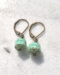 VINTAGE ART NOUVEAU LADY CAMEO URANIUM PENDANT GLASS BEAD NECKLACE SET OOAK GLOW