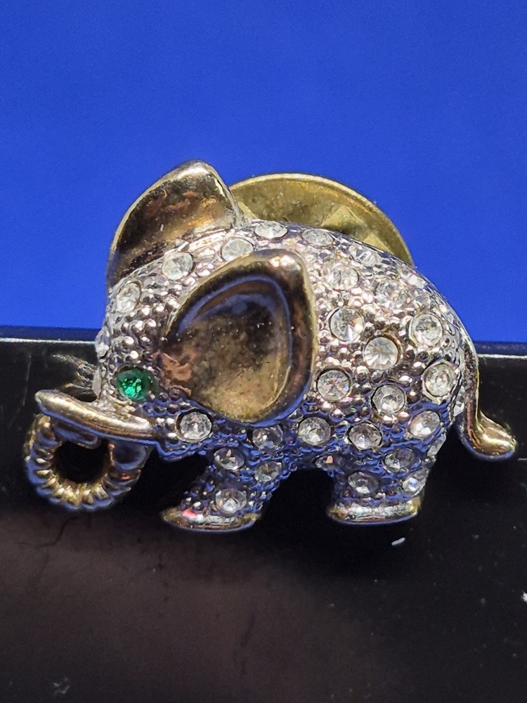 Beautiful Elephant Lapel/ Pin Gold Tone With Stones. I welcome offers