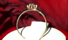 14k yellow gold 3-stone sz 6.25 ring 0.15ct natural diamond, treated ruby 1.3g