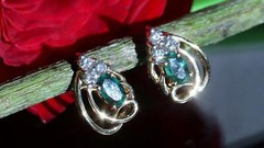 14k y/gold earrings 0.45ct natural, treated emerald natural diamond stud 2.72gr