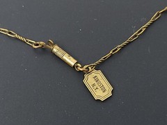 Vintage Kingston NY Blue Glass Grapes Gold tone Collar Necklace 15″