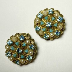 Vintage Jewelry Clip On Gold Tone Round Earrings Made In Austria
