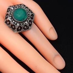 Vintage 2.50ctw Green Turquoise Silver Ring Size 7.5