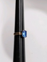 Vintage Art Deco UNCAS Faceted Blue Glass Rhinestone Gold Filled Ring sz 6.25