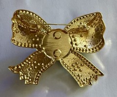 Baroque Style Bow Brooch Elegant Vintage Appeal Enamel Floral Design Fashion