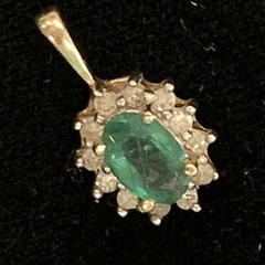 Solid 14k Yellow Gold Natural Emerald & Diamonds Pendant .6ct & .22ct .75gr 14mm