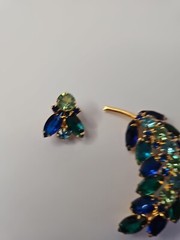 VTG Juliana Brooch & Clip on Earrings Green Blue Rhinestones Goldtone