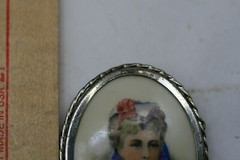 Limoges PORTRAIT brooch made in France STERLING FRAME A33