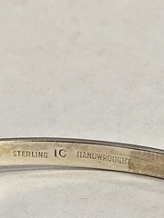 VINTAGE 1970’S HAND WROUGHT IC STERLING SILVER 925 BANGLE BRACELET