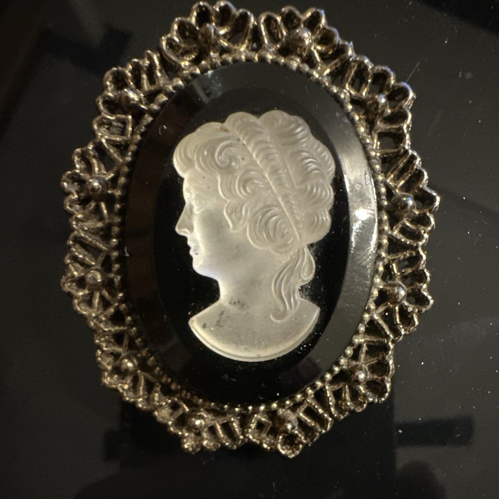 Vtg Oval Cameo Portrait Brooch Pin Back & Bale Charm /Black Onyx Glass Heavy