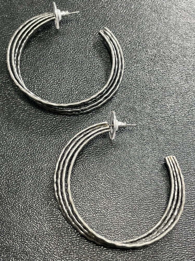 Vintage 2” Silver Tone Metal Wired Hoop Earrings