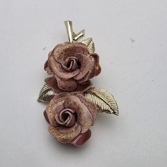 Vntg Gold Dusted Mauve Pink Delicate Rose Clip Earrings And Brooch Gold Tone M10
