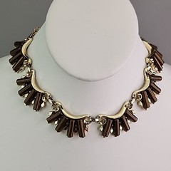 Vintage Necklace Clip On Earrings Set Brown Logs Gold Tone SHORT 13″