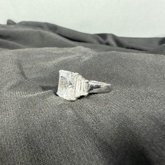 Vtg Y2K 925 Silver Emerald Cut Sz 8.25 CZ Trilogy 3 Stone Ring Hollywood Glam