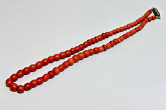 1930s Antique Red Coral Faceted Beads Beaded single Strand Necklace Choker 30gr