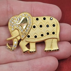 Vintage TONA Signed ELEPHANT BROOCH Gold Toned Metal – Black & Clear Rhinestones