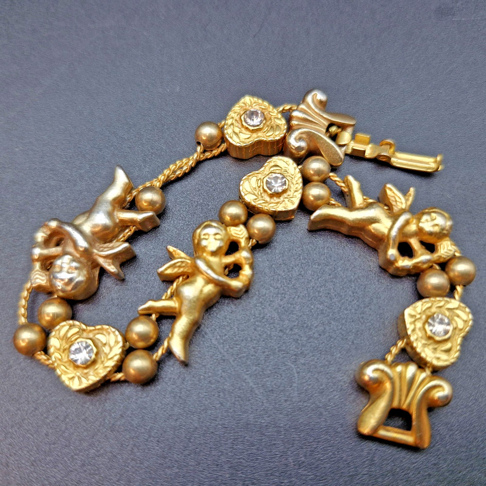 Vintage Victorian Style Gold Tone Cupid Cherub Heart Slide Bracelet 7″