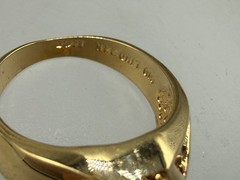 VINTAGE ESTATE 24K GOLD PLATED BLACK CRYSTAL MEN WOMEN UNISEX RING SIZE 7
