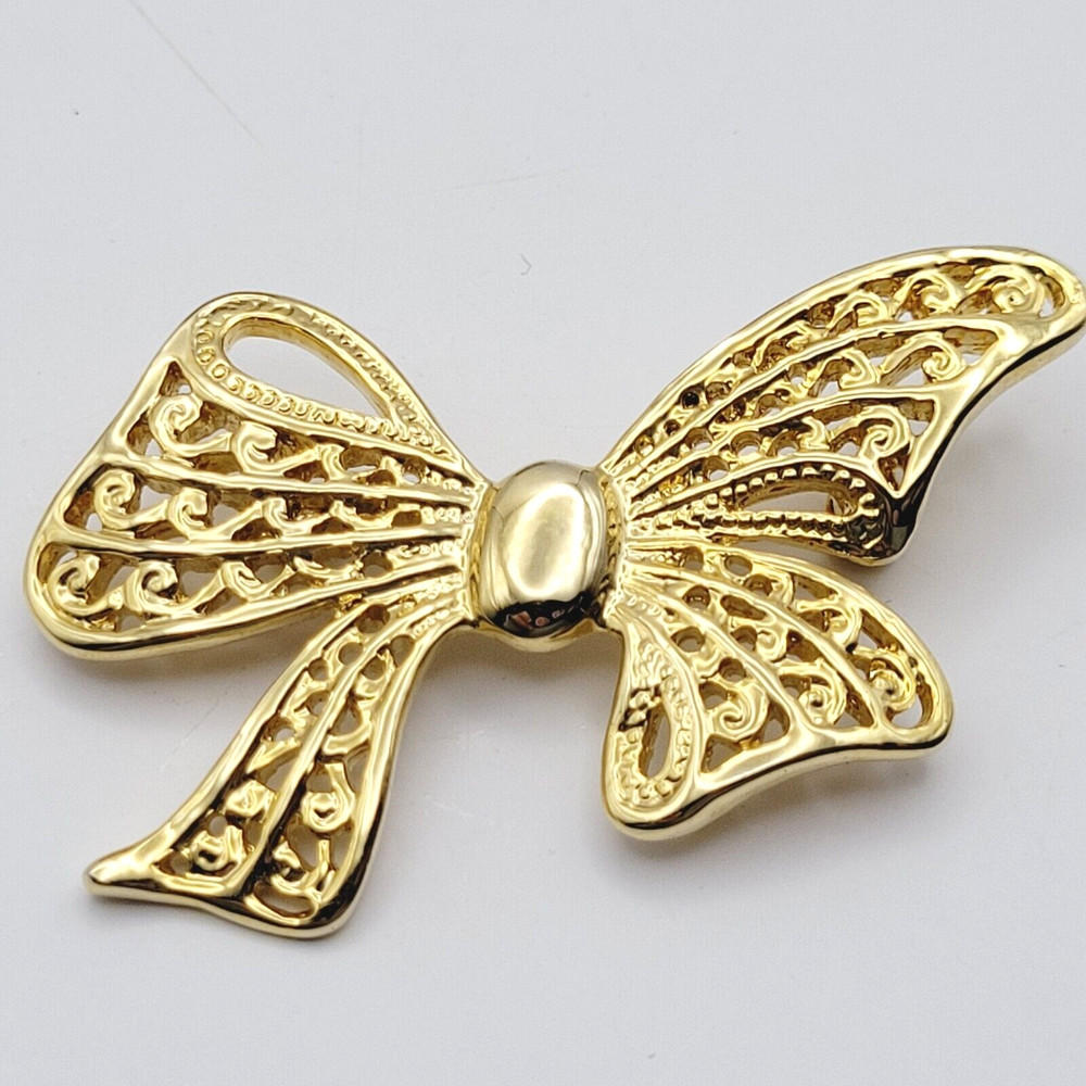 AAI Filigree Bow Jewelry Gold Tone Ribbon Pin Vintage 1990s Brooch Signed