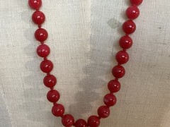 VINTAGE AUTHENTIC HAND KNOTTED BRILLENT CORAL BEAD NECKALCE MUST SEE NO RES