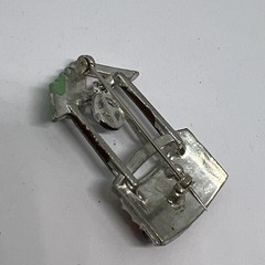 LARRY WINTERS 1939 VINTAGE SILVERTONE RHINESTONE WISHING WELL BROOCH AS IS
