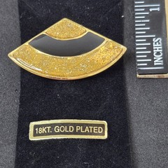 Vintage 18KT Gold Plated Fan Shaped Pin/Brooch w/Black and Gold Colored Enamel