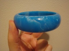 Restored Vintage 7/8″ Bakelite Bracelet! Marbled Bright Sky Blue/White Colors!