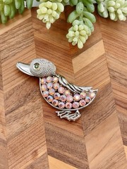 Vintage Coro PINK RHINESTONE Duck Dyckling Bird Animal BROOCH Pin