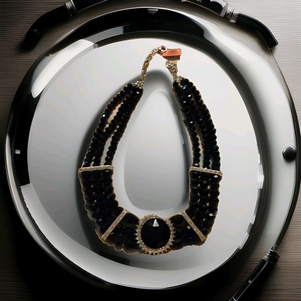 🔥Very Classy 🔥TripleBlackGlassBead Strand W/ 🔥Gorgeous Centerpiece🔥