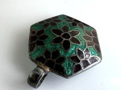 Vintage Indian Meenakari Reversible Enameled Floral Pendant 3g 24mm Length