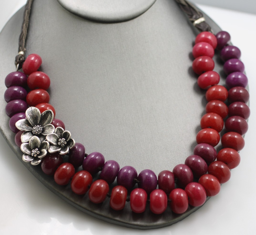 Vintage Fossil heavy red & purple stone glass leather beaded necklace 21″
