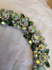 Vintage Juliana deep Green borialis Rhinestone Floral Silvertone Bracelet
