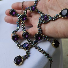 1940s RARE HOBE FIVE PENDANT PURPLE HEAD- LIGHT ORIGINAL COND FESTOON NECKLACE