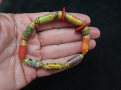Vintage 1950’s CARTOON Paper Bead Stretch Bracelet