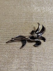 925 Sterling Silver Antique Markasite Flower Brooch with Pearl