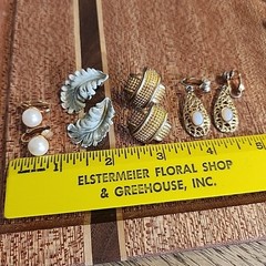 Vintage Earrings Multicolor Clip-on Bundle Of 21 Unmarked Mixed Materials *read