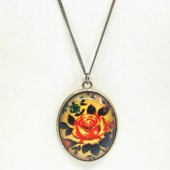 Vintage Russian Khokhloma Style Oval Rose Pendant Necklace Hand Painted Floral