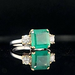 Vintage 14K Gold Engagement Ring 2.21CT. Natural Green Emerald Square Shape