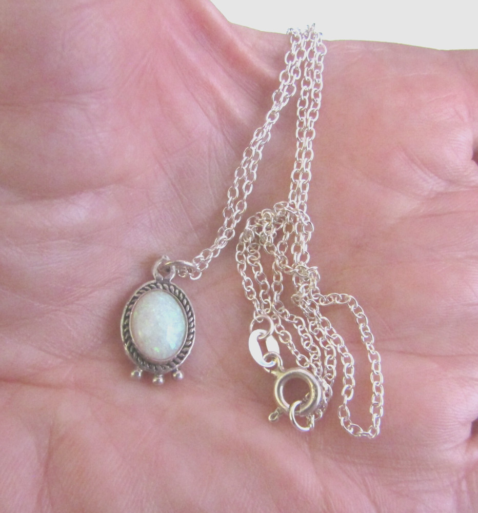 Vintage Fire Opal Pendant Neclace 925 Silver .75*18