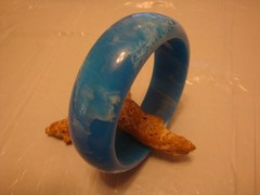 Restored Vintage 7/8″ Bakelite Bracelet! Marbled Bright Sky Blue/White Colors!