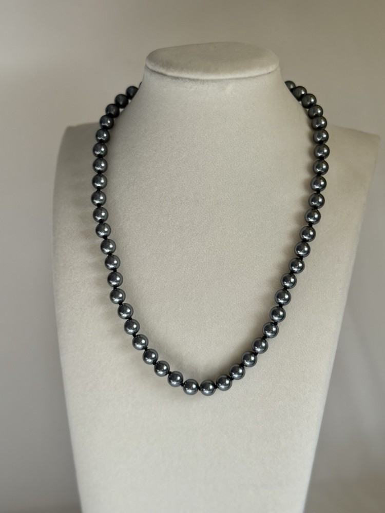 Vintage Hematite Style Gunmetal Gray Glass Pearl Necklace Gold Hook Clasp 1950s