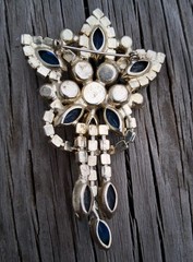 Vtg 1950s Rhinestone Brooch Blue & Lime Green Glass Austrian Tassel Unsigned
