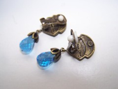 “LaVintage” China Signed Blue Rhinestones & Crystal Glass Clip Earrings – D21