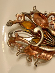 vintage early trifari necklace and bracelet set. as found. unsigned but pictured